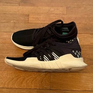 ADIDAS ATHLETIC SHOES - EQUIPMENT